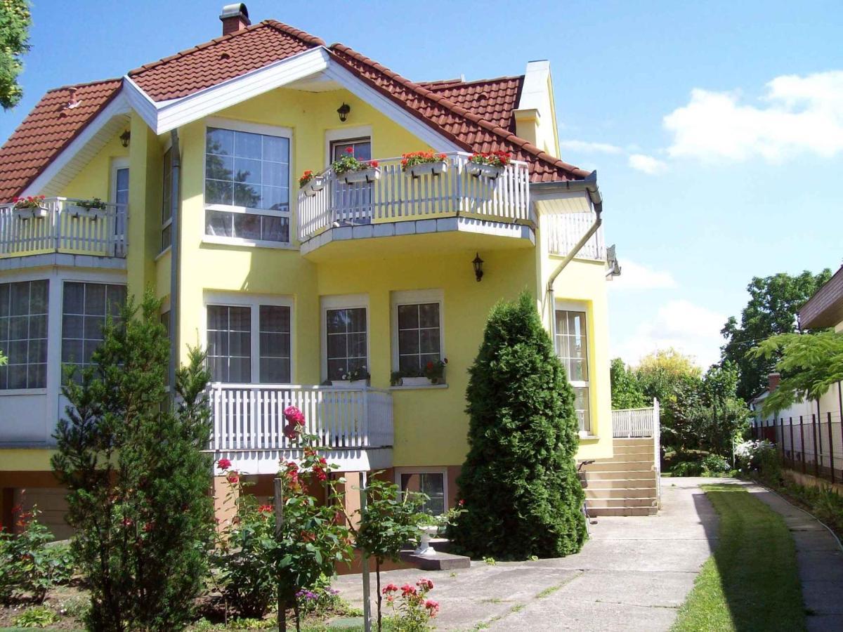 Apartment Siofok, Lake Balaton 1 Luaran gambar